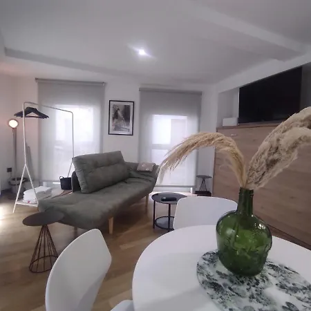 1b. Estudio Muy Luminoso En El Corazon Del Tapeo.